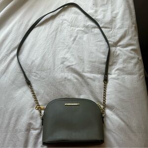 Green Leather Steve Madden Crossbody Bag with Gold Chain